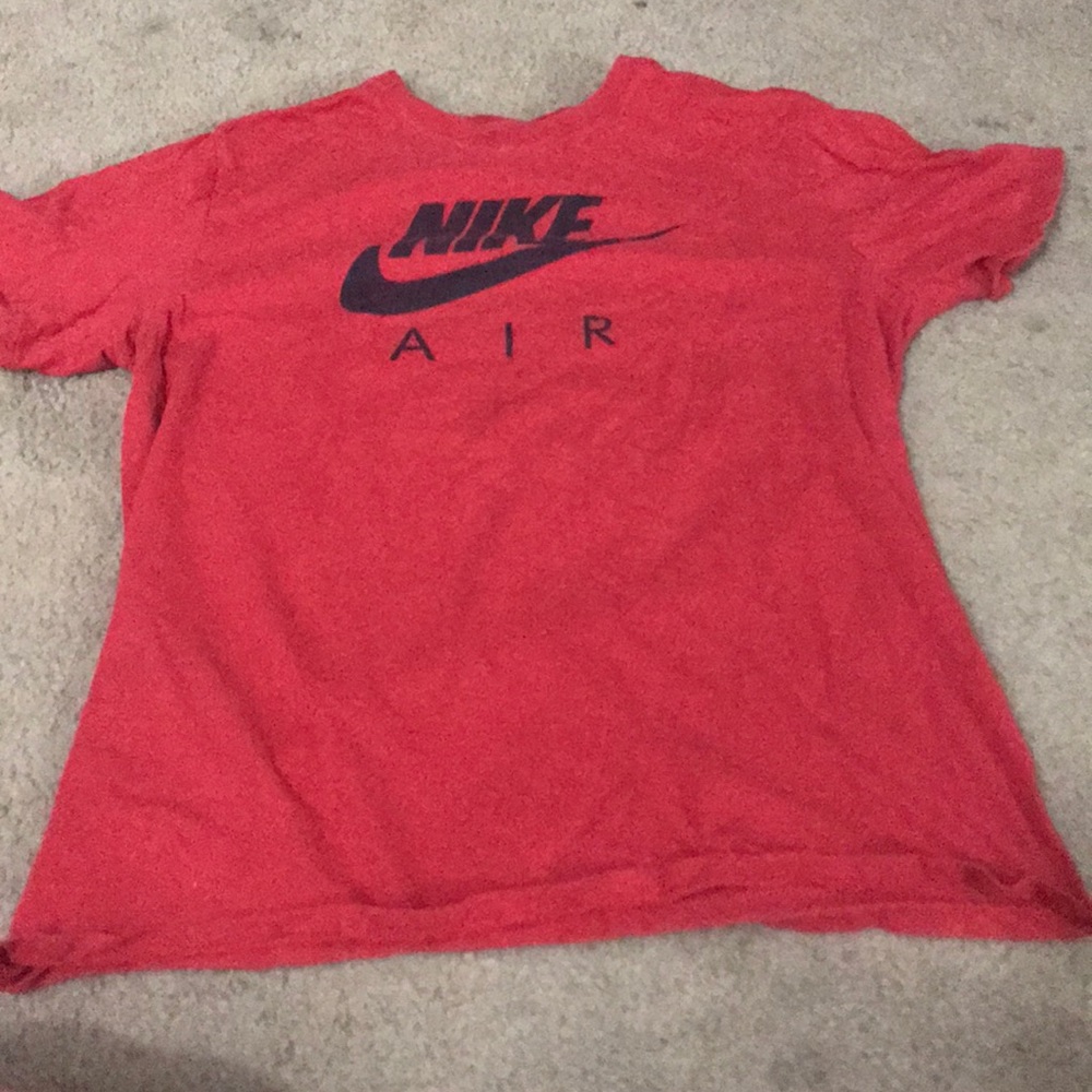 men’s red nike t shirt